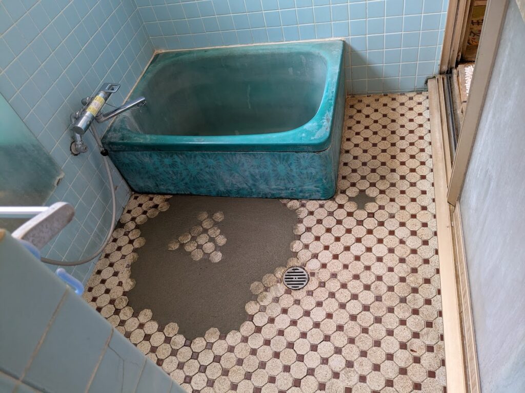 お風呂場の床を暖かく