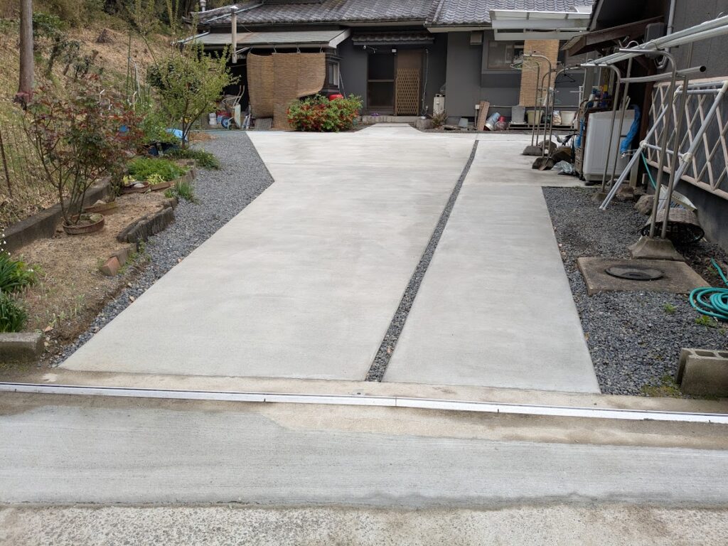 駐車場土間コンクリート打設工事